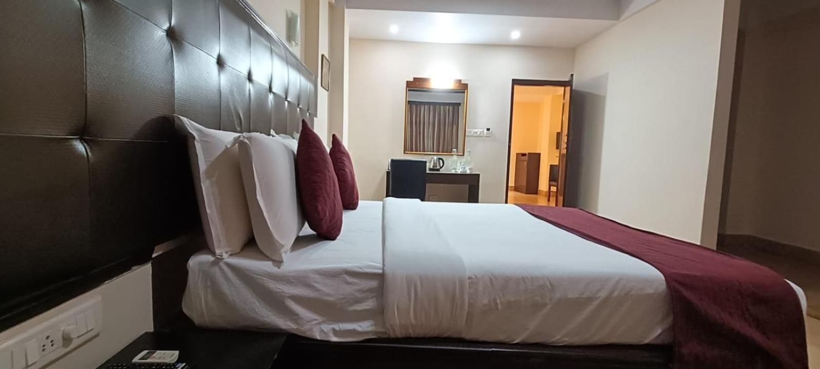 Polo Tura Hotel מראה חיצוני תמונה