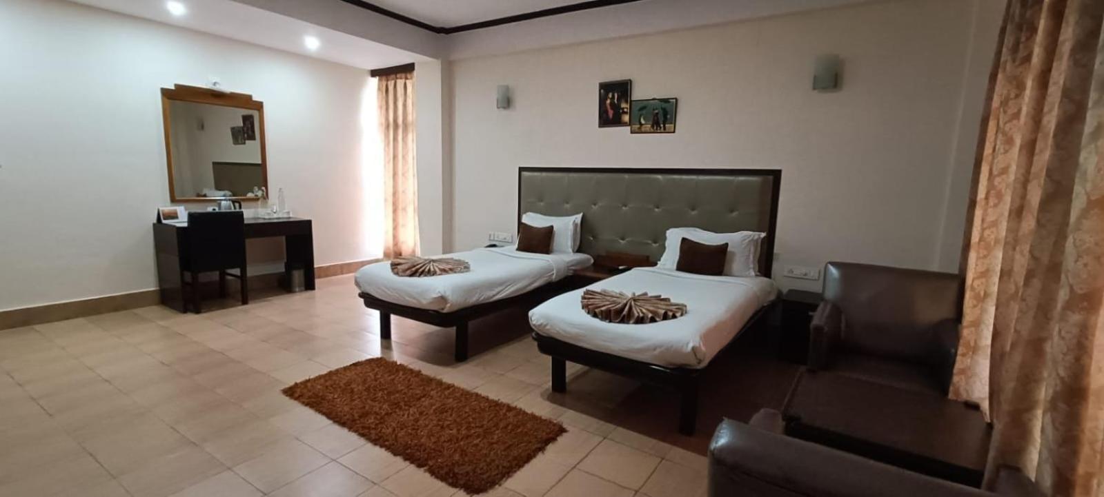 Polo Tura Hotel מראה חיצוני תמונה