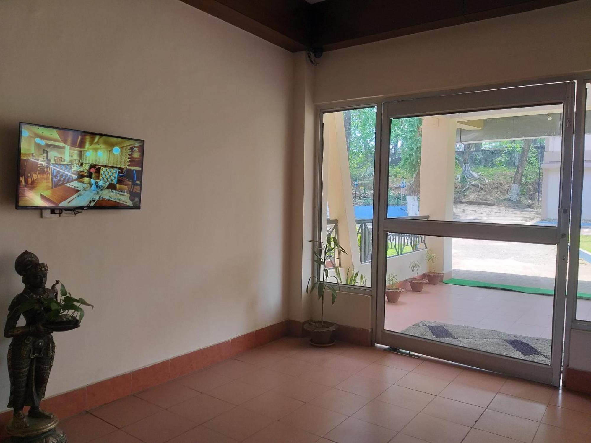 Polo Tura Hotel מראה חיצוני תמונה