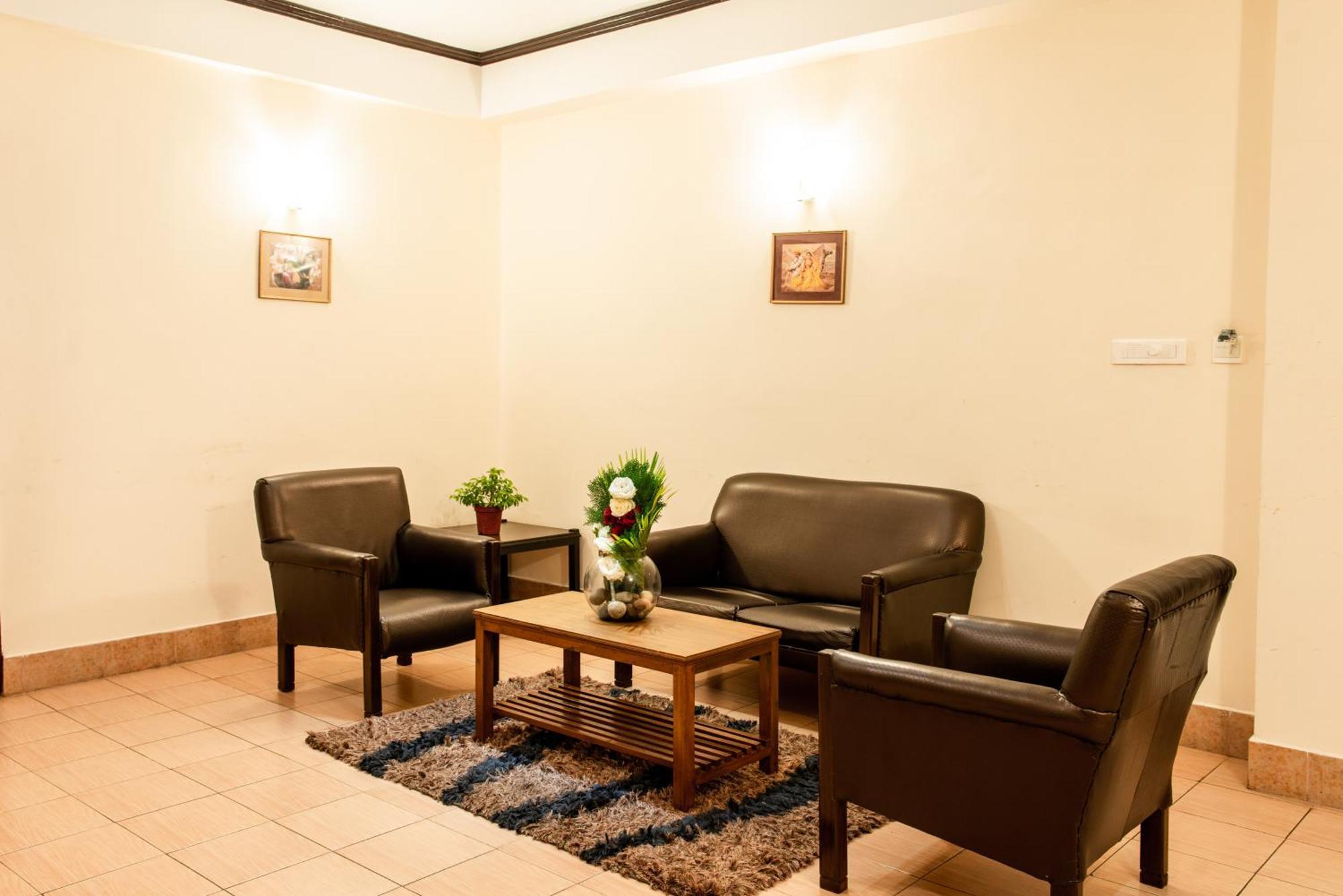 Polo Tura Hotel מראה חיצוני תמונה