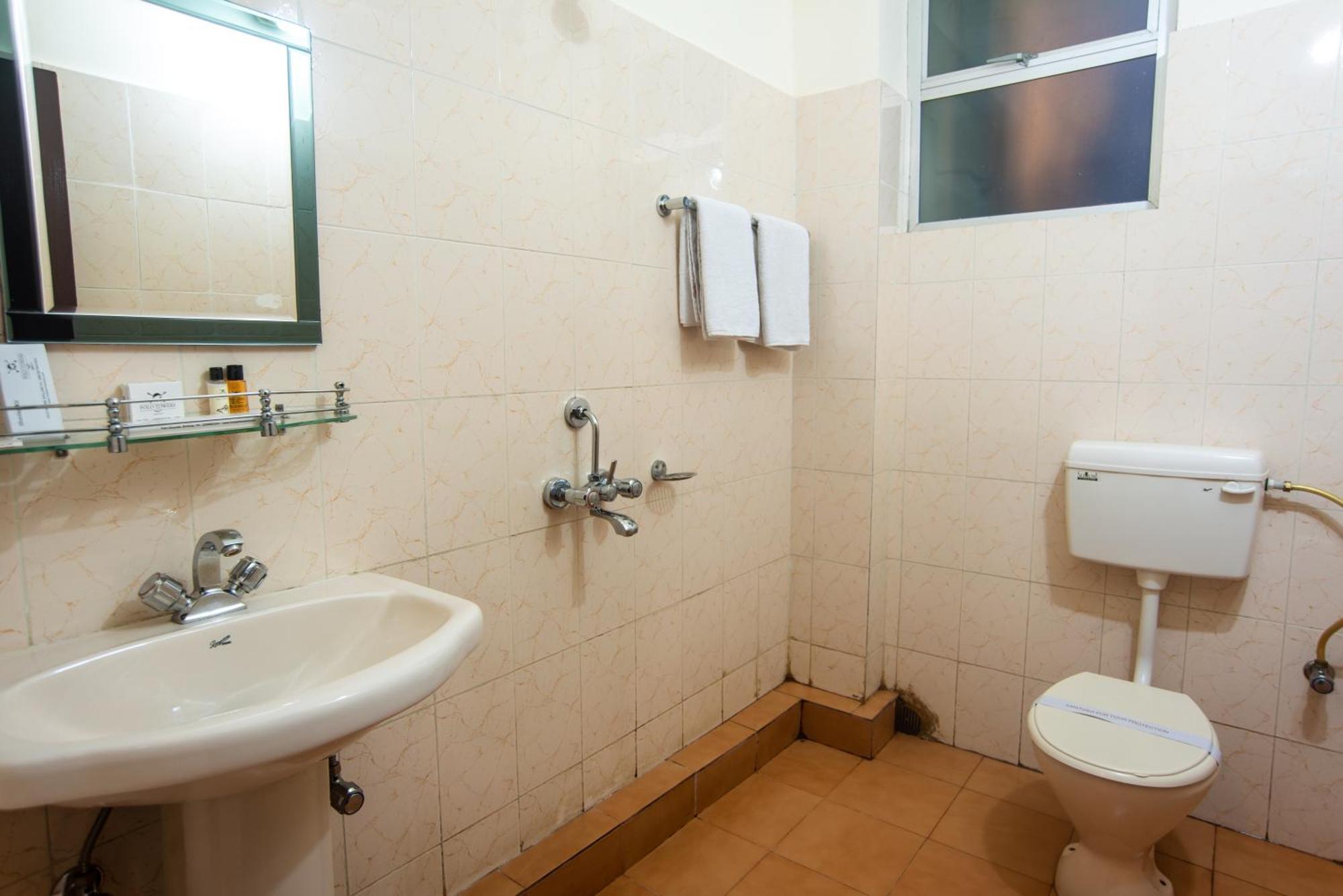 Polo Tura Hotel מראה חיצוני תמונה