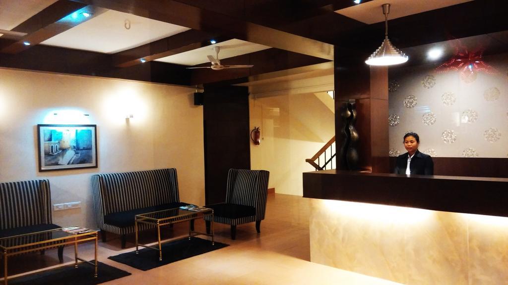 Polo Tura Hotel מראה חיצוני תמונה