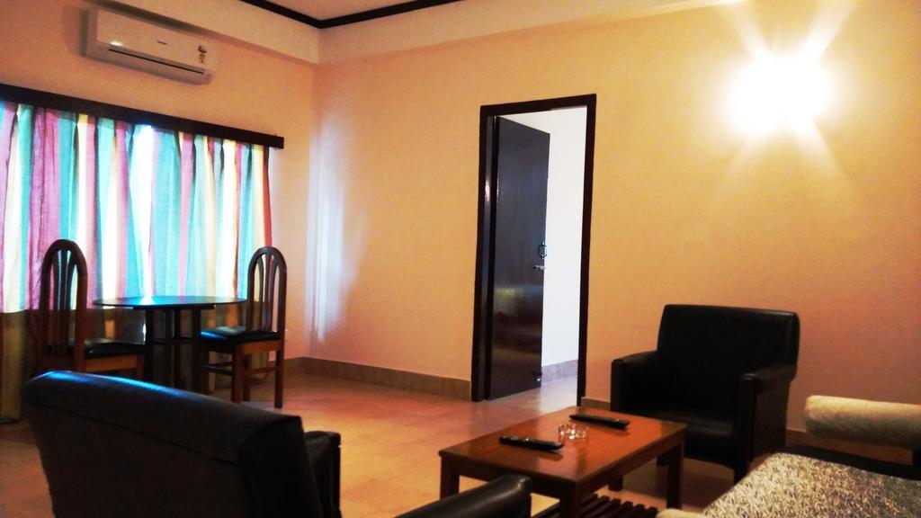 Polo Tura Hotel חדר תמונה