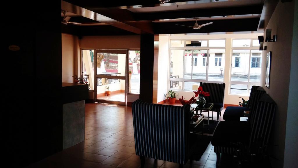Polo Tura Hotel מראה חיצוני תמונה